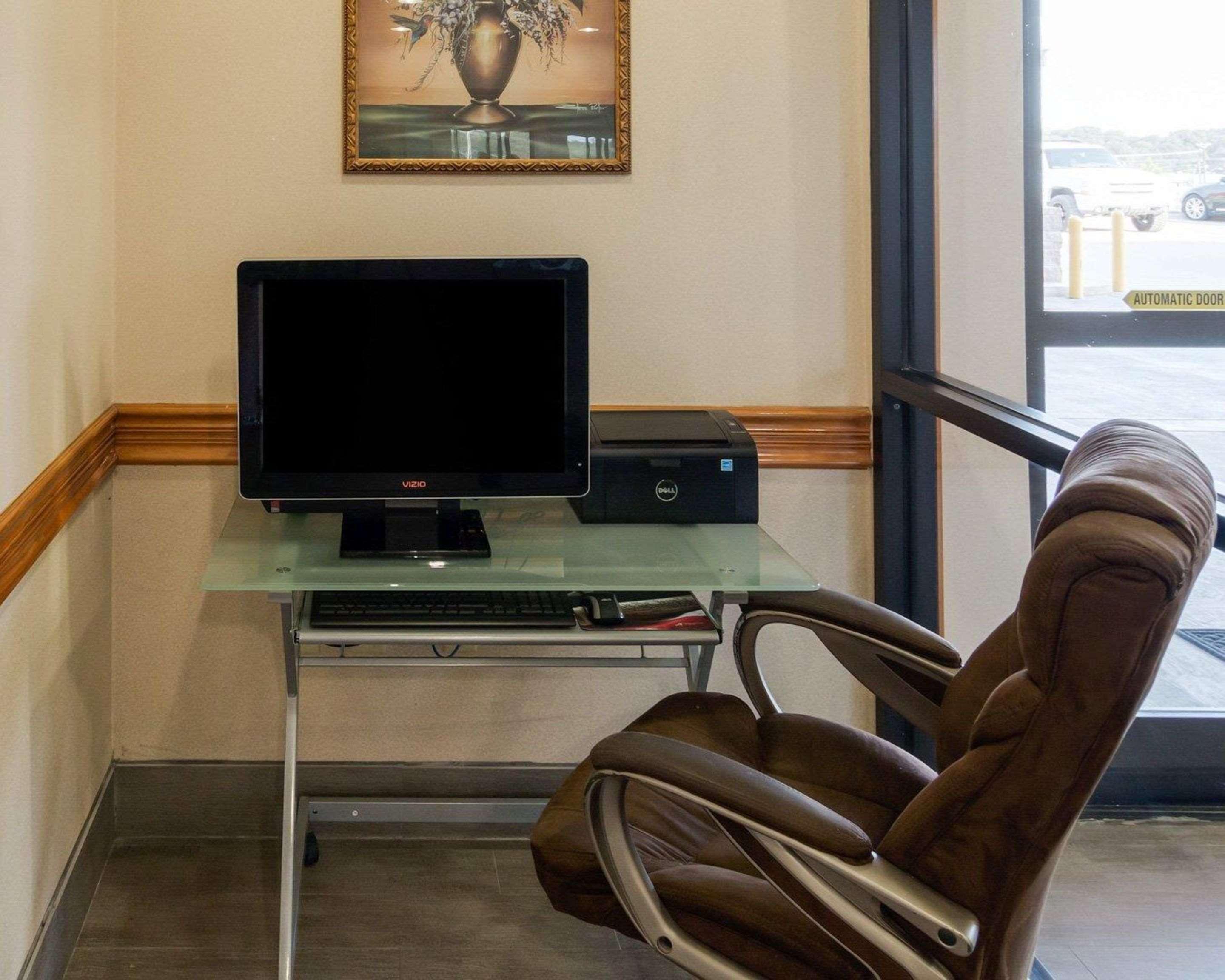 Quality Inn Buffalo Экстерьер фото