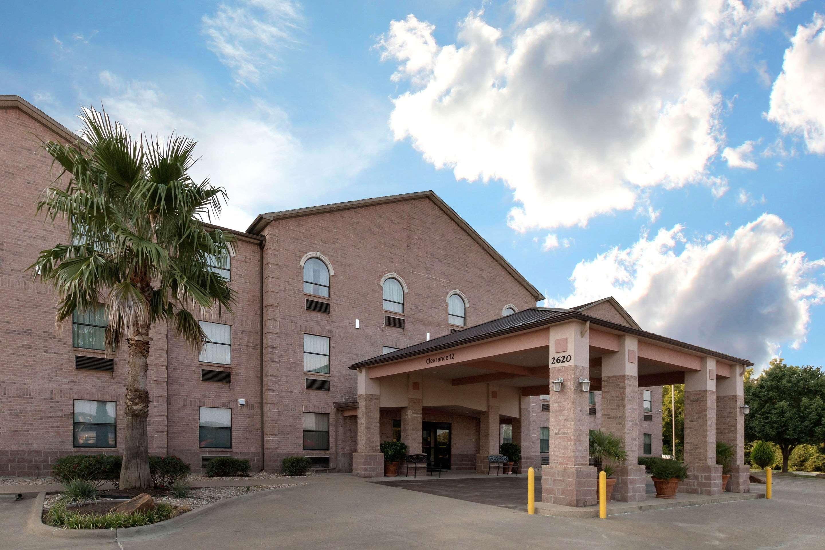 Quality Inn Buffalo Экстерьер фото